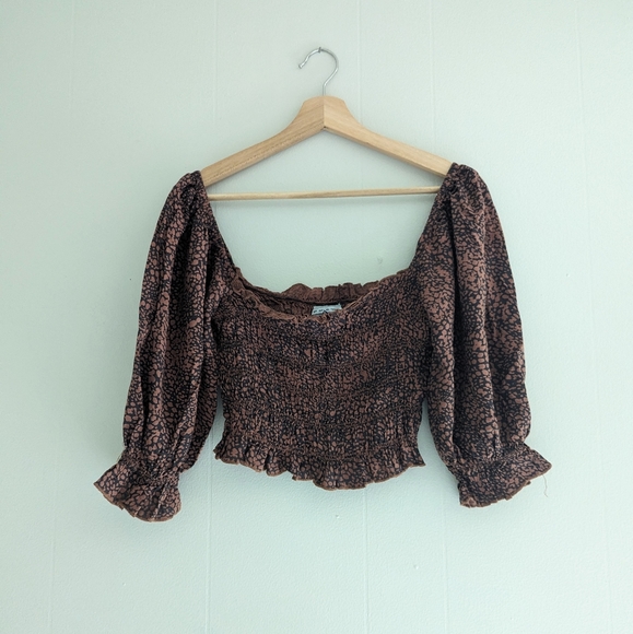 Urban Outfitters Sierra Smocked Puff Sleeve Blouse - Picture 3 of 7